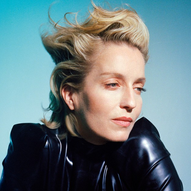 Jeanne Added - Créatrice-interprète. Grand Prix Sacem de la chanson. Performance avec l'orchestre philharmonique de Radio France pour&nbsp;un Sensational Symphony. Soutenue par notre Action culturelle.